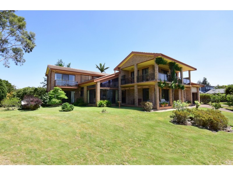 32 Thora Street, Sussex Inlet NSW 2540