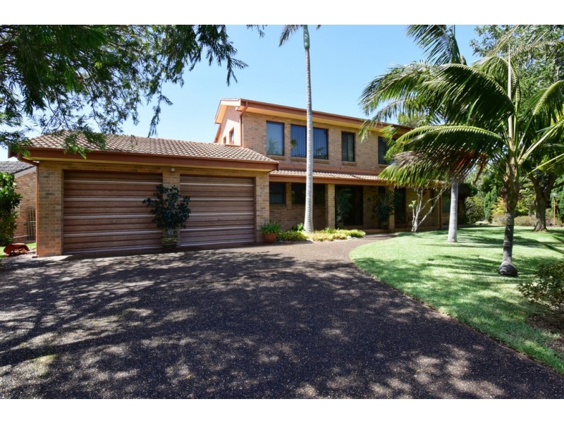 32 Thora Street, Sussex Inlet NSW 2540