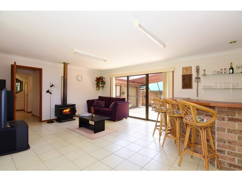 32 Thora Street, Sussex Inlet NSW 2540