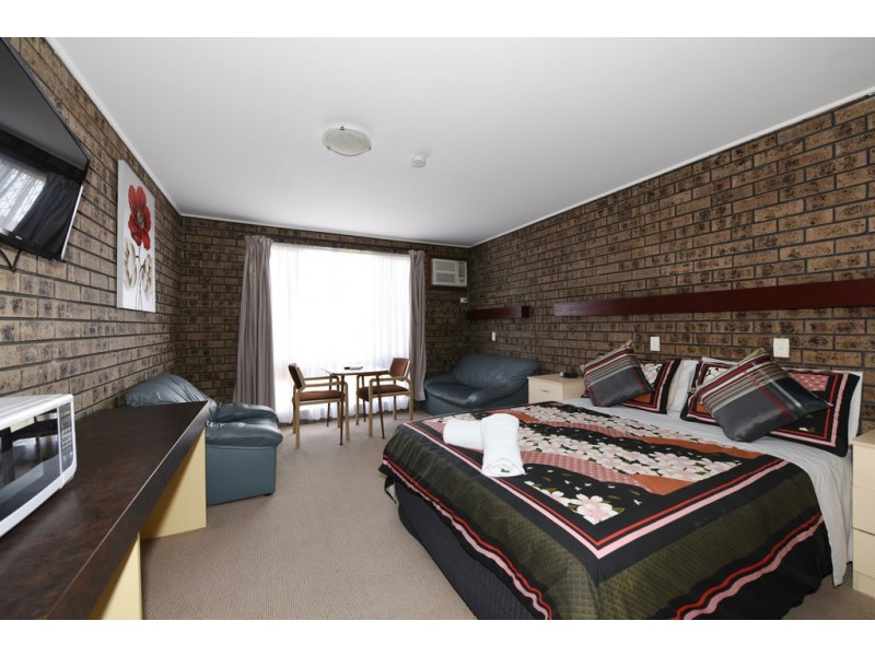 190 Jacobs Drive, Sussex Inlet NSW 2540