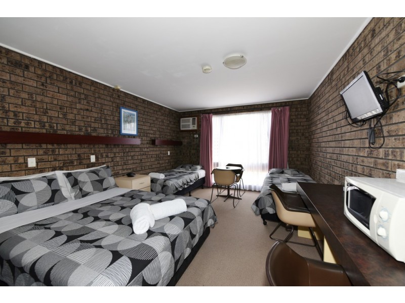 190 Jacobs Drive, Sussex Inlet NSW 2540