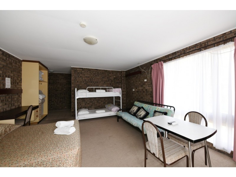 190 Jacobs Drive, Sussex Inlet NSW 2540