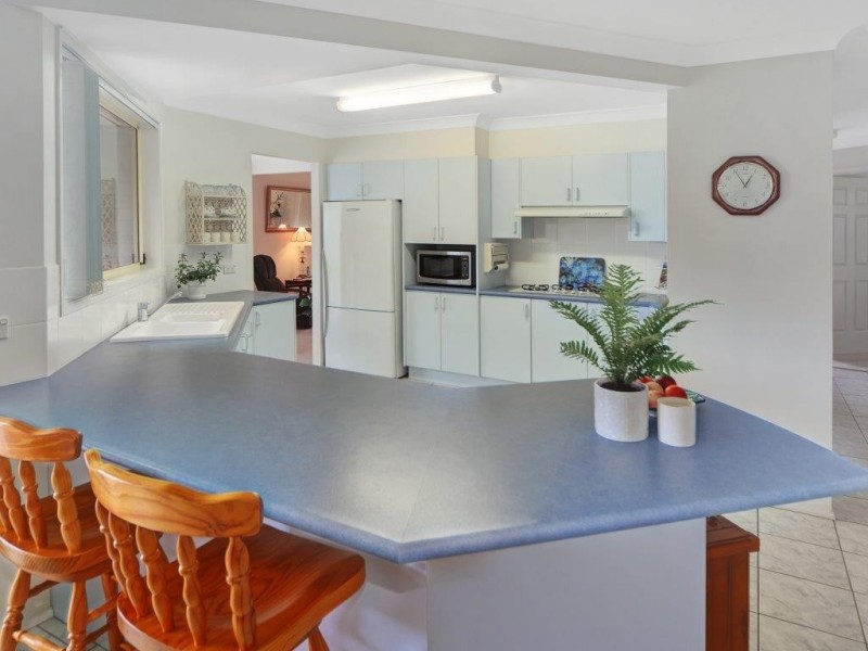 1 Finch Place, Sussex Inlet NSW 2540