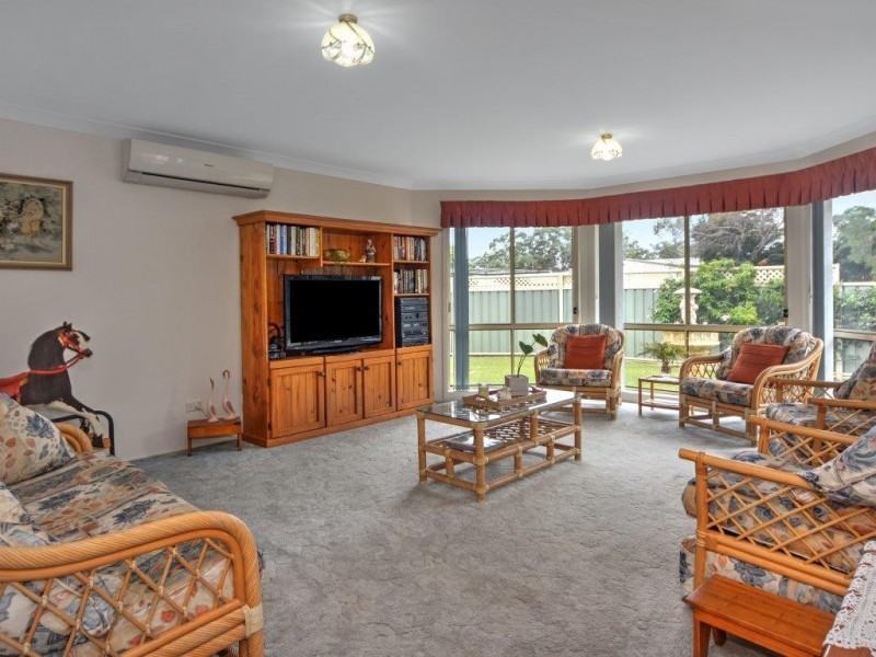 1 Finch Place, Sussex Inlet NSW 2540