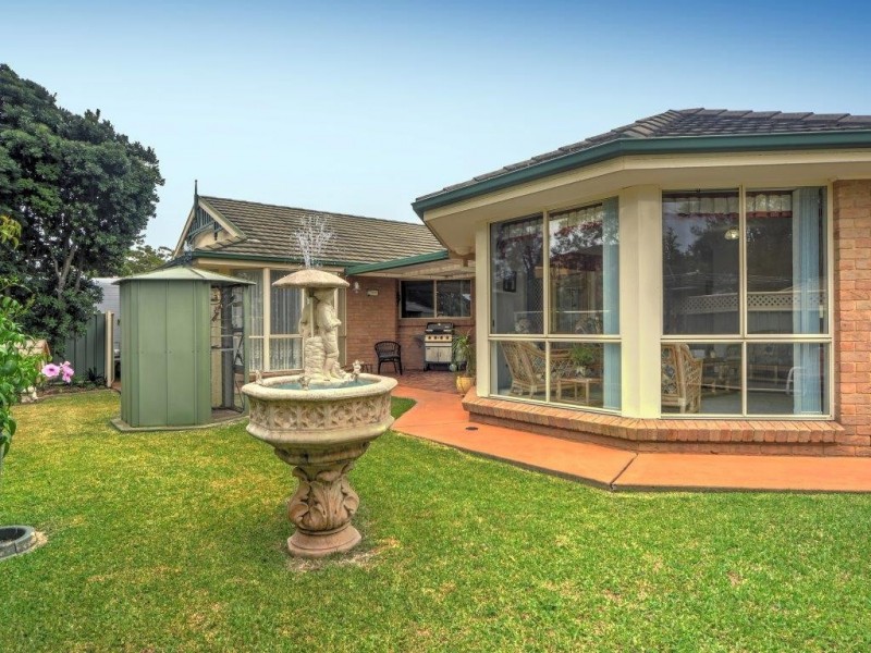 1 Finch Place, Sussex Inlet NSW 2540