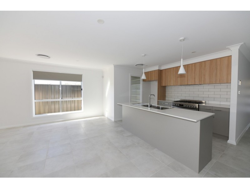 17 Turnstone Vista, South Nowra NSW 2541