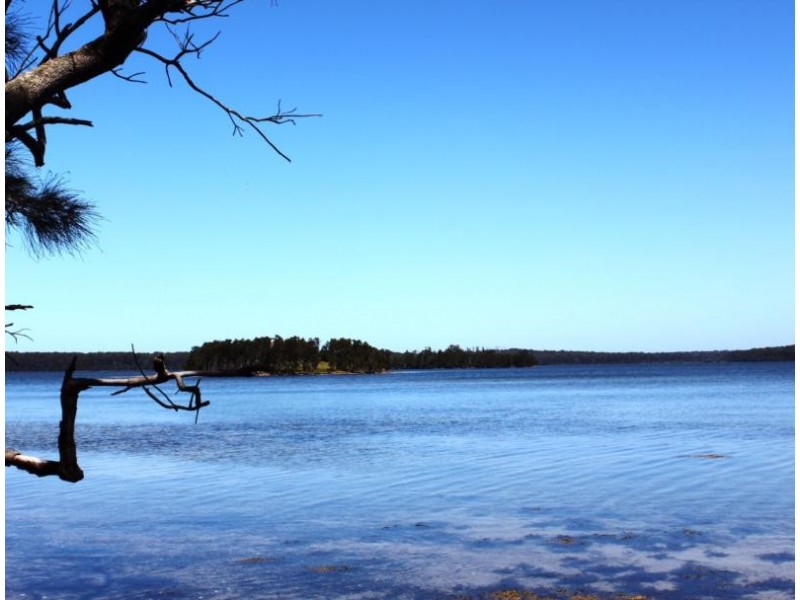 11 Island Point Road, St Georges Basin NSW 2540