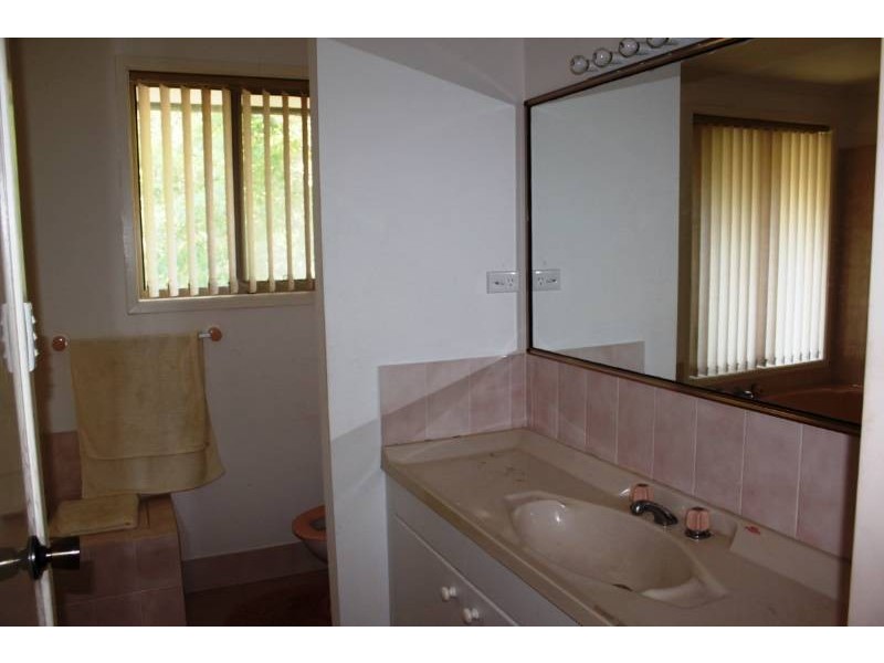 11 Island Point Road, St Georges Basin NSW 2540