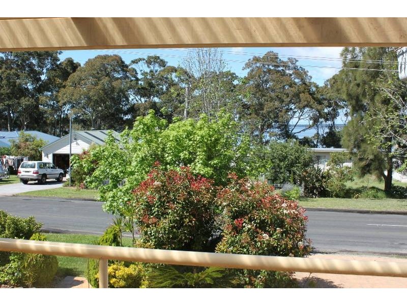 10 Walmer Avenue, Sanctuary Point NSW 2540