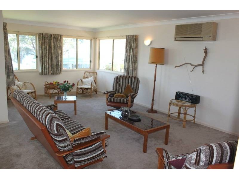 67 Cyrus Street, Hyams Beach NSW 2540