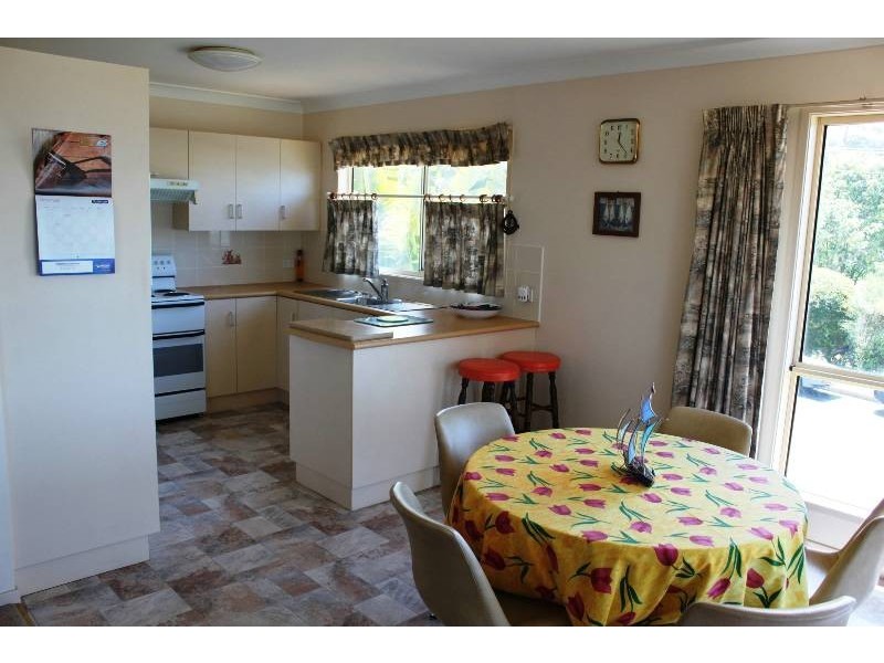 67 Cyrus Street, Hyams Beach NSW 2540