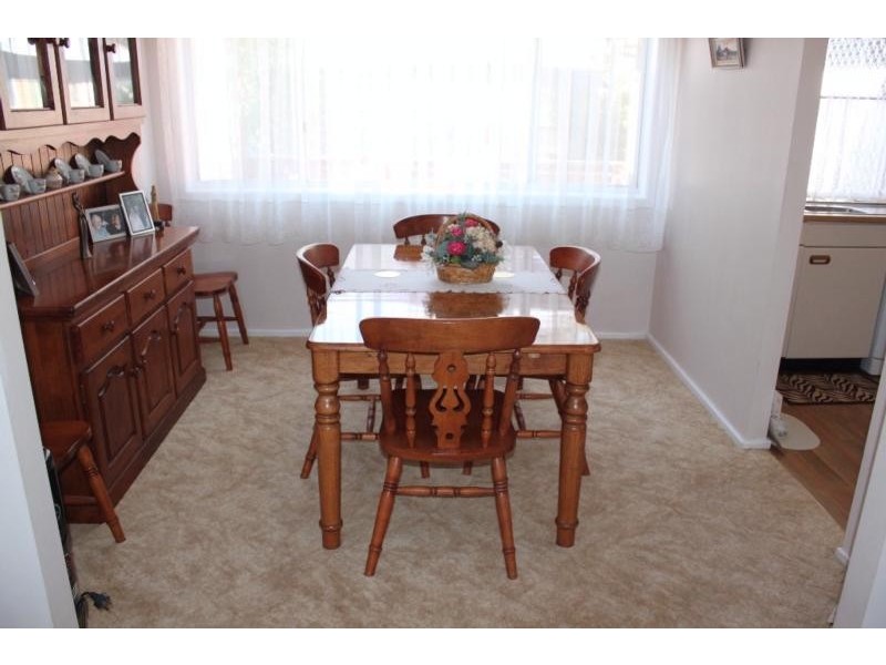 8 Lambs Crescent, Vincentia NSW 2540