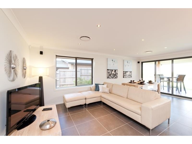 10  Coaster Circuit, Vincentia NSW 2540