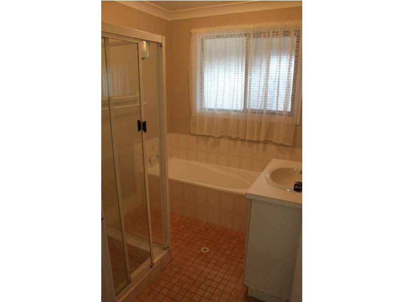 17 Albion Street, Sanctuary Point NSW 2540