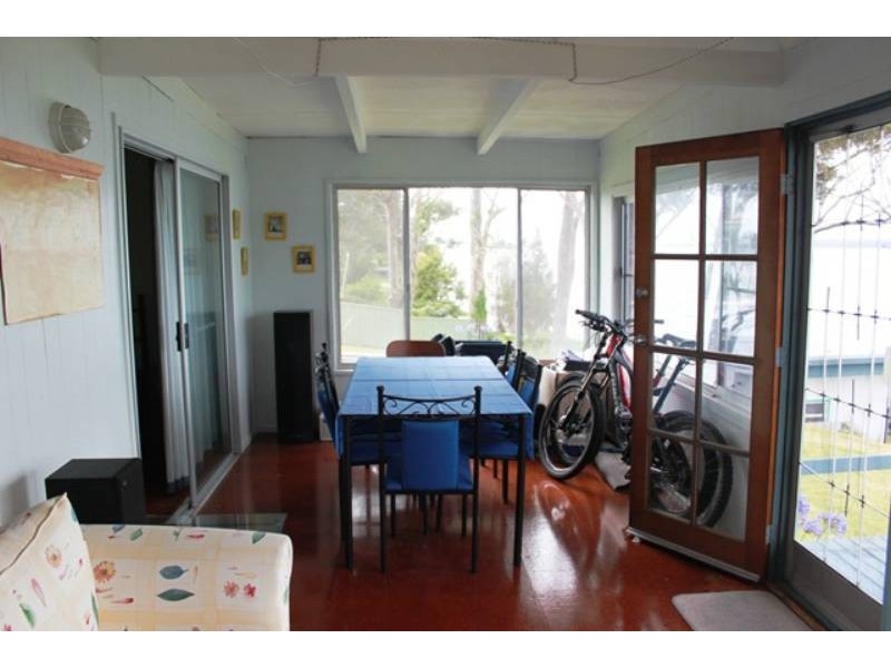 86 Basin View Pde, Basin View NSW 2540