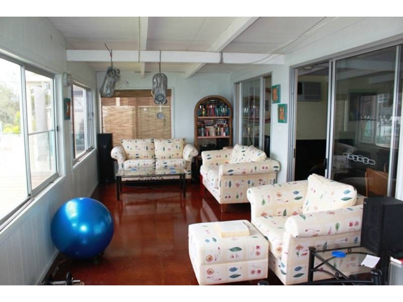 86 Basin View Pde, Basin View NSW 2540