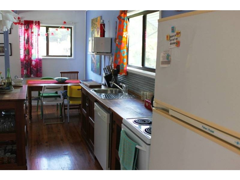 1 Hyam Road, Hyams Beach NSW 2540