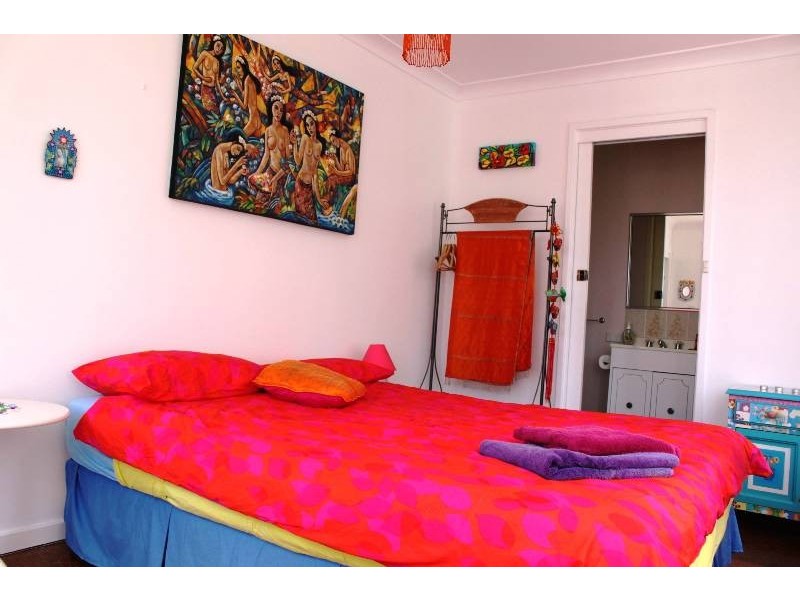 1 Hyam Road, Hyams Beach NSW 2540