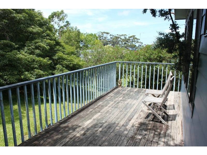 1 Hyam Road, Hyams Beach NSW 2540