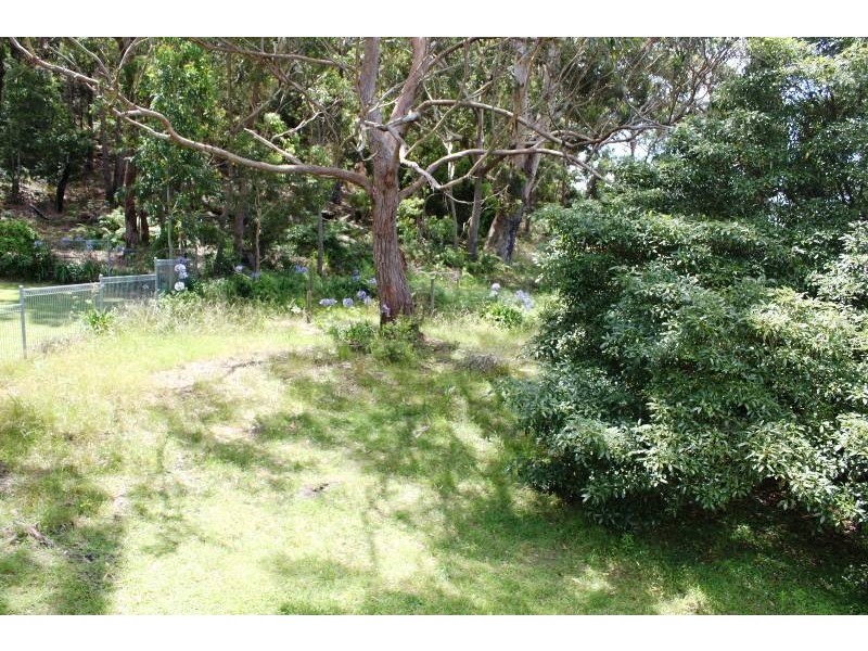 1 Hyam Road, Hyams Beach NSW 2540