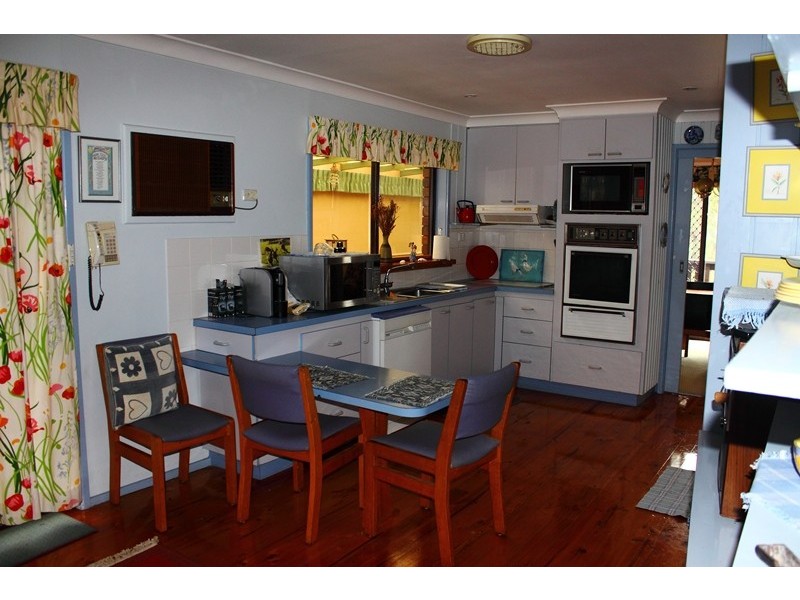 8 High Street, Erowal Bay NSW 2540