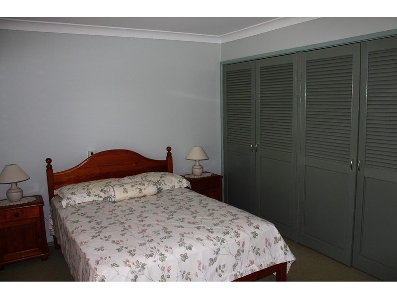 8 High Street, Erowal Bay NSW 2540