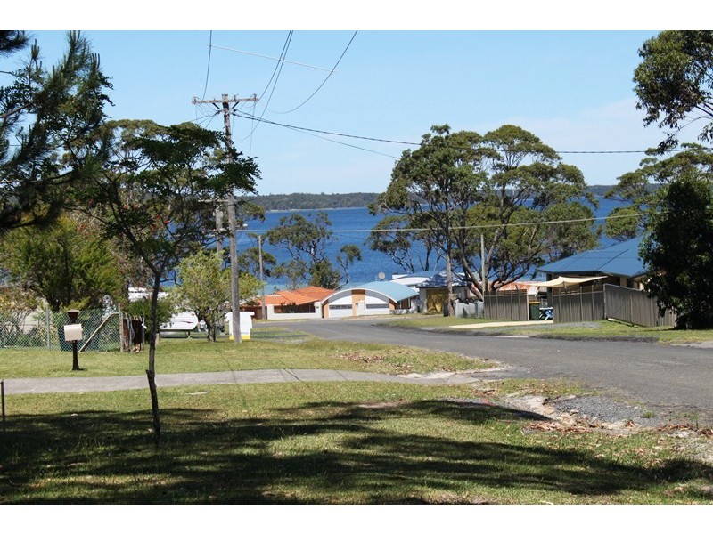 8 High Street, Erowal Bay NSW 2540