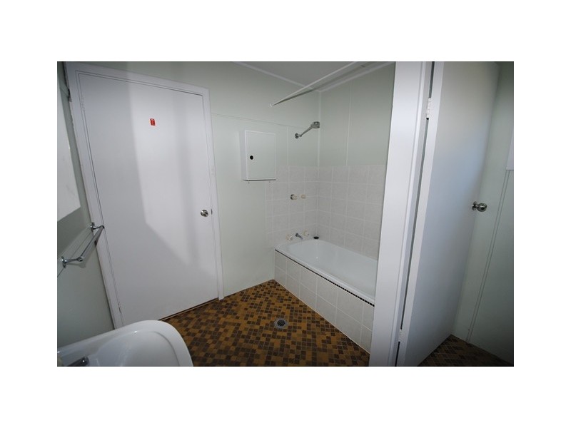 8 Edward Street, Vincentia NSW 2540