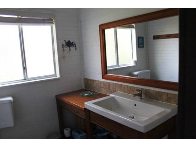 437 Elizabeth Drive, Vincentia NSW 2540