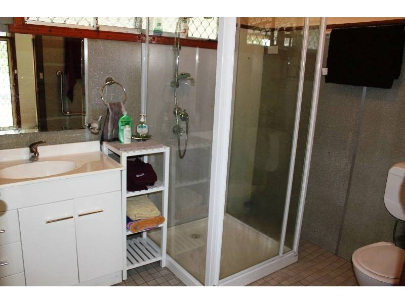 6 ST GEORGES ROAD, St Georges Basin NSW 2540