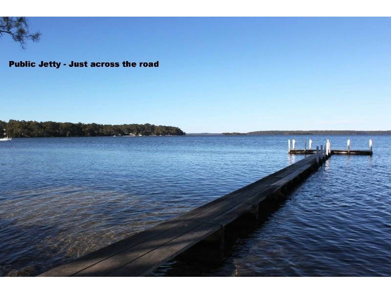 6 ST GEORGES ROAD, St Georges Basin NSW 2540