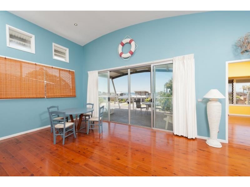 51 Elizabeth Dr, Vincentia NSW 2540