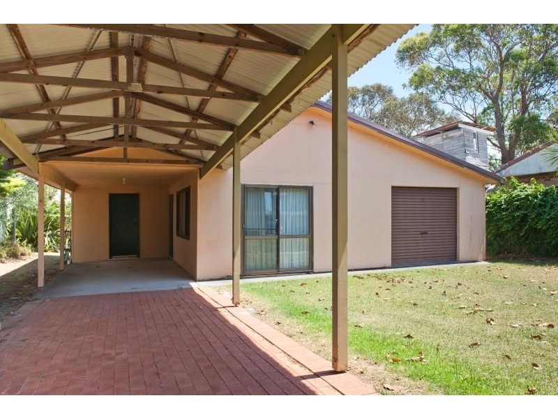 51 Elizabeth Dr, Vincentia NSW 2540