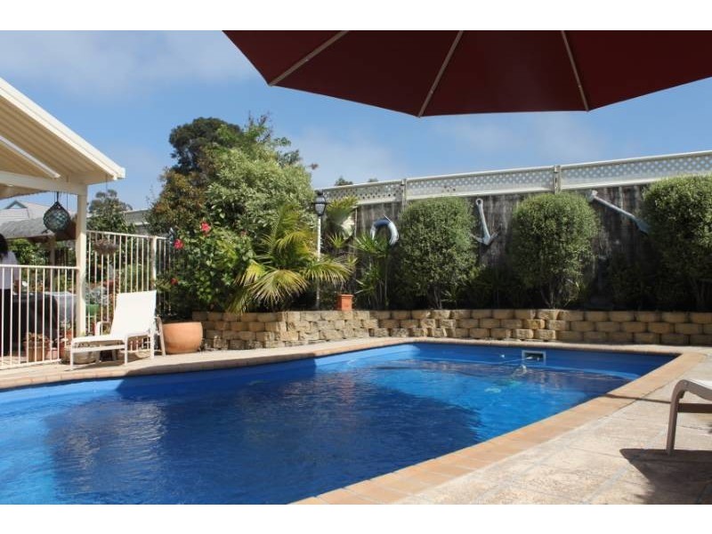 65 Cammaray Dr, St Georges Basin NSW 2540