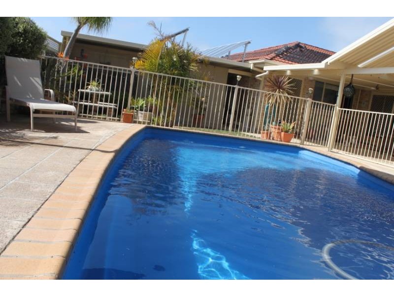 65 Cammaray Dr, St Georges Basin NSW 2540