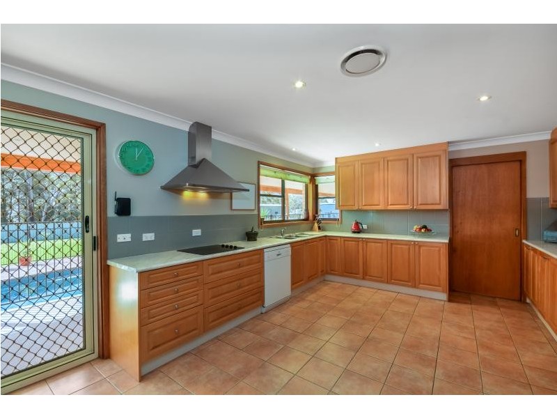 831 Sussex Inlet Road, Sussex Inlet NSW 2540
