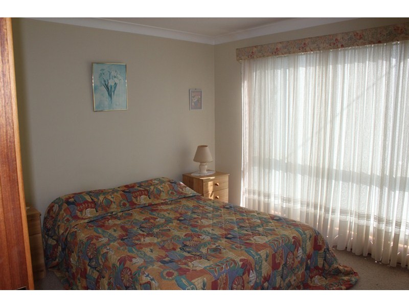 16 Kingsford Smith Cres, Sanctuary Point NSW 2540