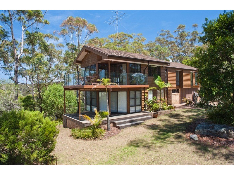 1 Illowra Lane, Hyams Beach NSW 2540