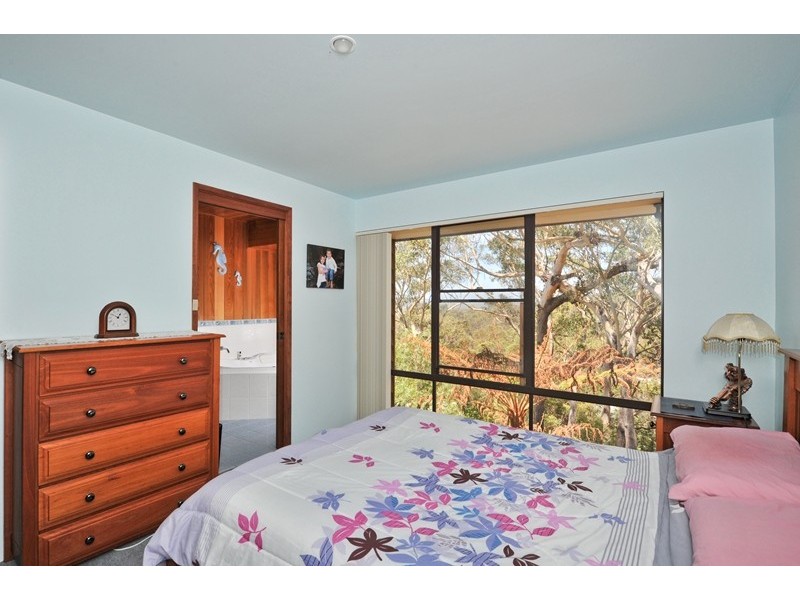 1 Illowra Lane, Hyams Beach NSW 2540