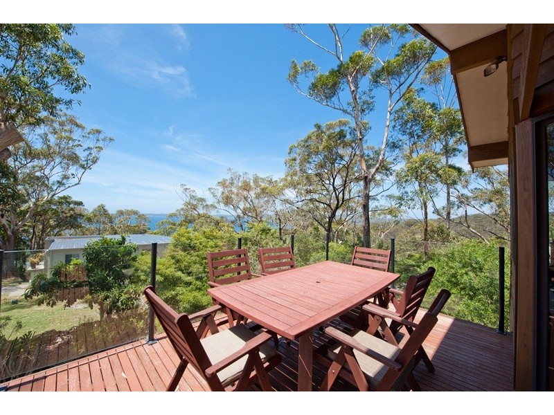 1 Illowra Lane, Hyams Beach NSW 2540