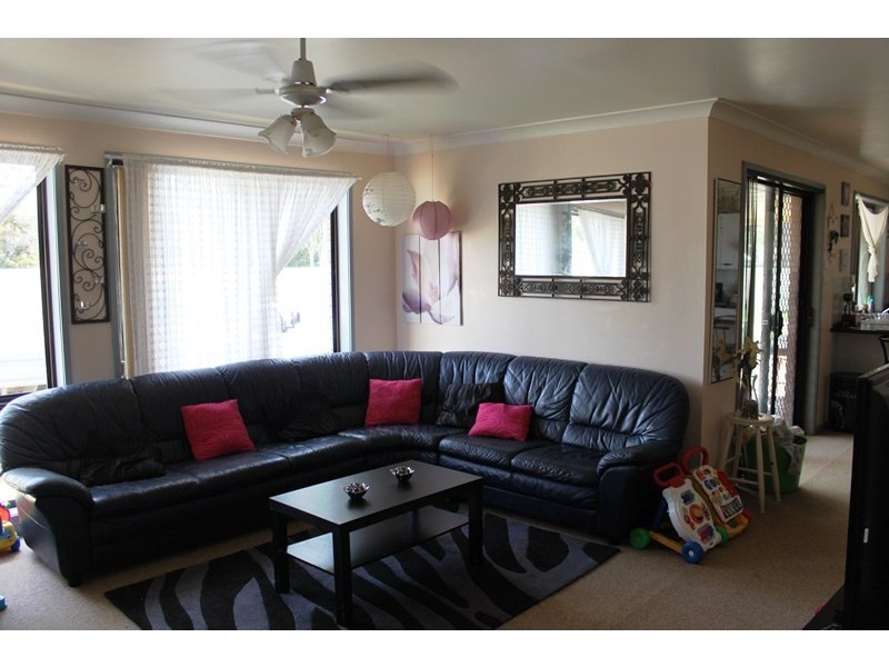 33 Dunisla St, Sanctuary Point NSW 2540