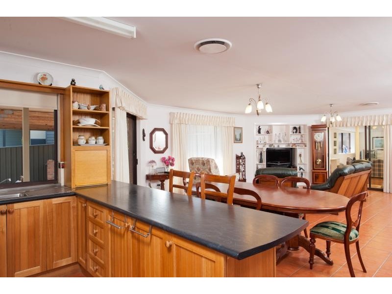 21 Deakin Street, Wrights Beach NSW 2540