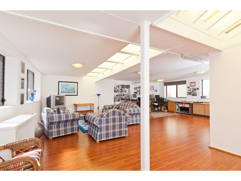 21 Deakin Street, Wrights Beach NSW 2540