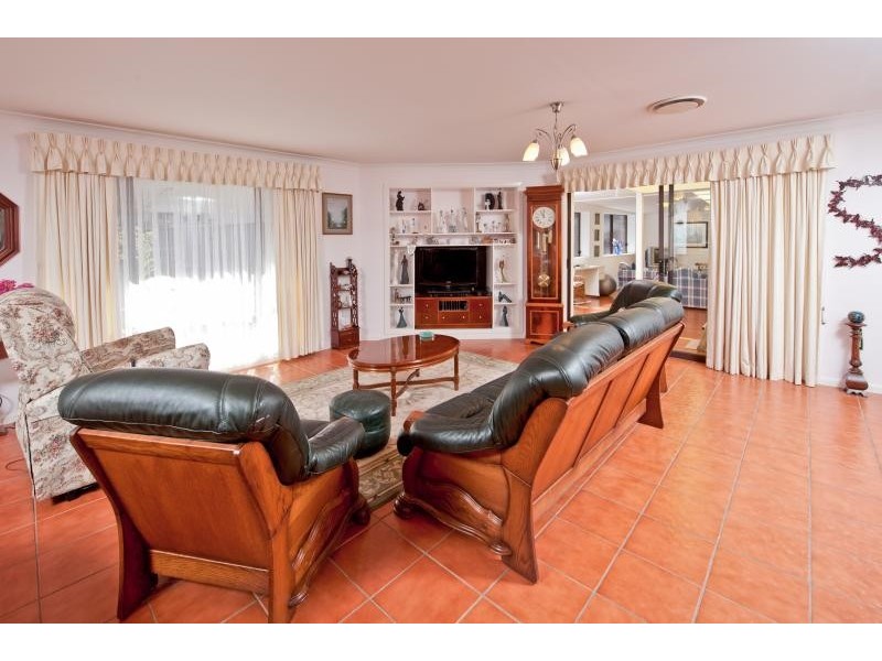 21 Deakin Street, Wrights Beach NSW 2540