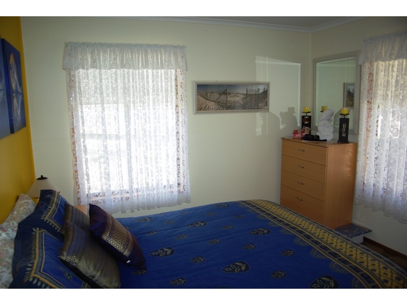 17 Graham Avenue, St Georges Basin NSW 2540