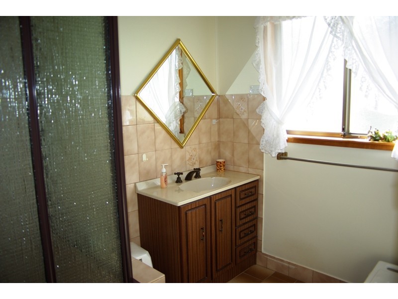 17 Graham Avenue, St Georges Basin NSW 2540