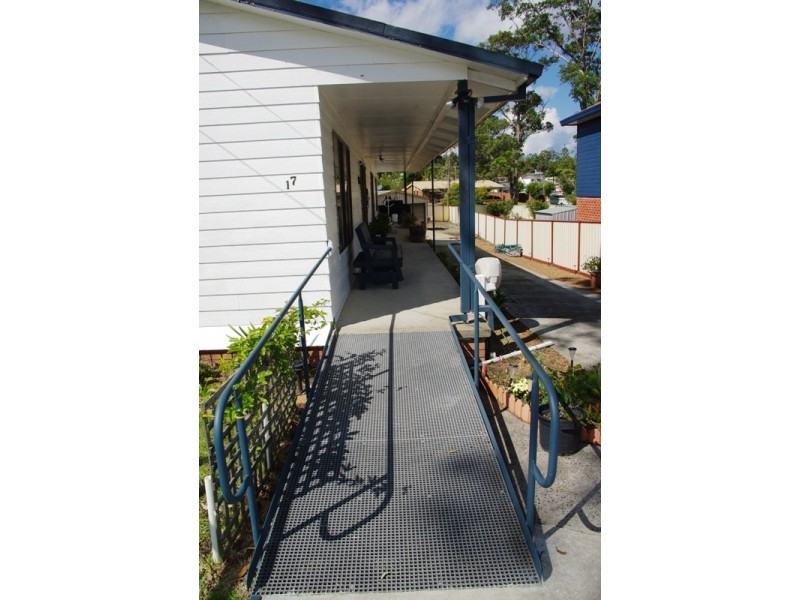 17 Graham Avenue, St Georges Basin NSW 2540