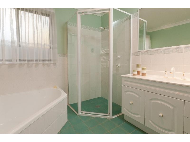 9 Durnford Place, St Georges Basin NSW 2540