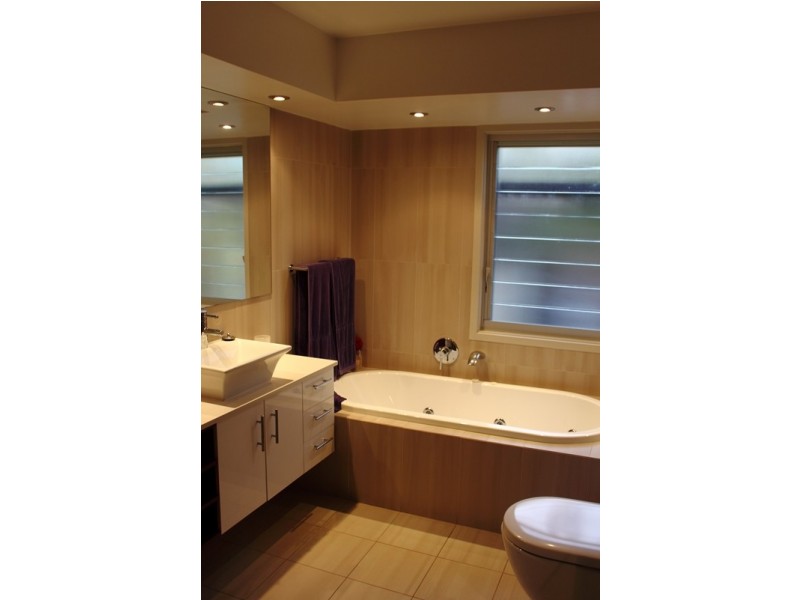 24 Reid Street, Wrights Beach NSW 2540