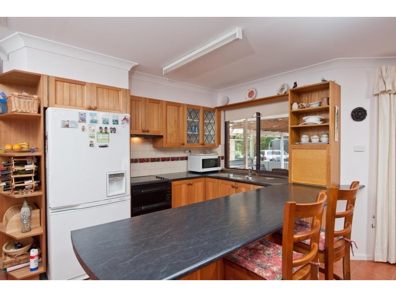 21 Deakin Street, Wrights Beach NSW 2540
